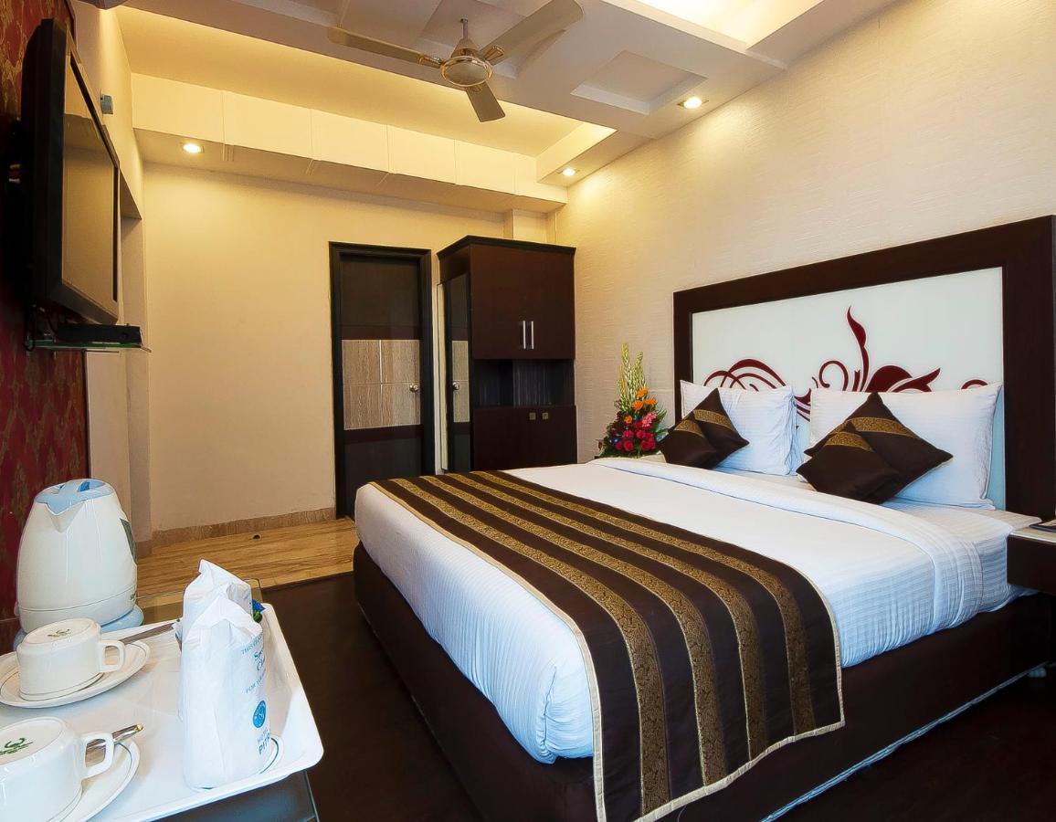 Pitrashish Grand And Premium Delhi (National Capital Territory of India) Exterior foto
